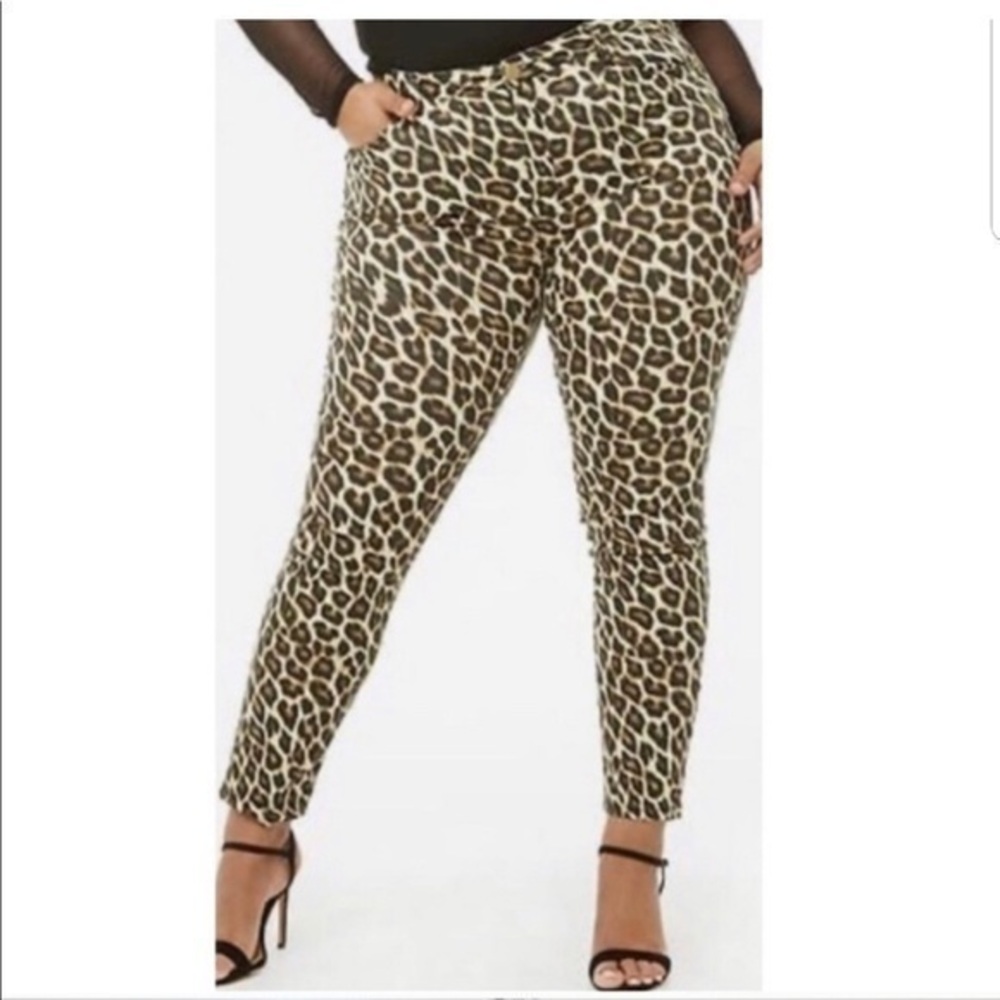American Eagle Animal Print High Waisted Curvy Fit Jeggings Jeans Size 24 NWT